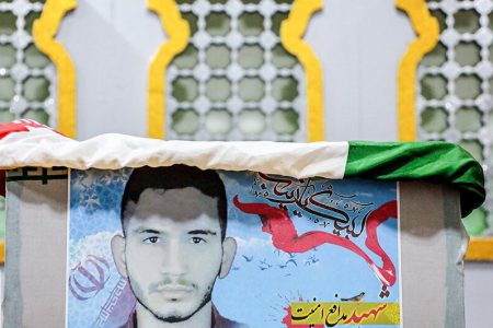 پلیس البرز از خانواده شهید عجمیان تقدیر کرد